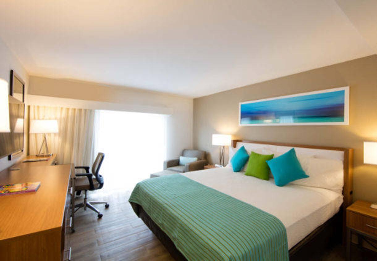 Courtyard By Marriott Nassau Downtown/Junkanoo Beach Εξωτερικό φωτογραφία