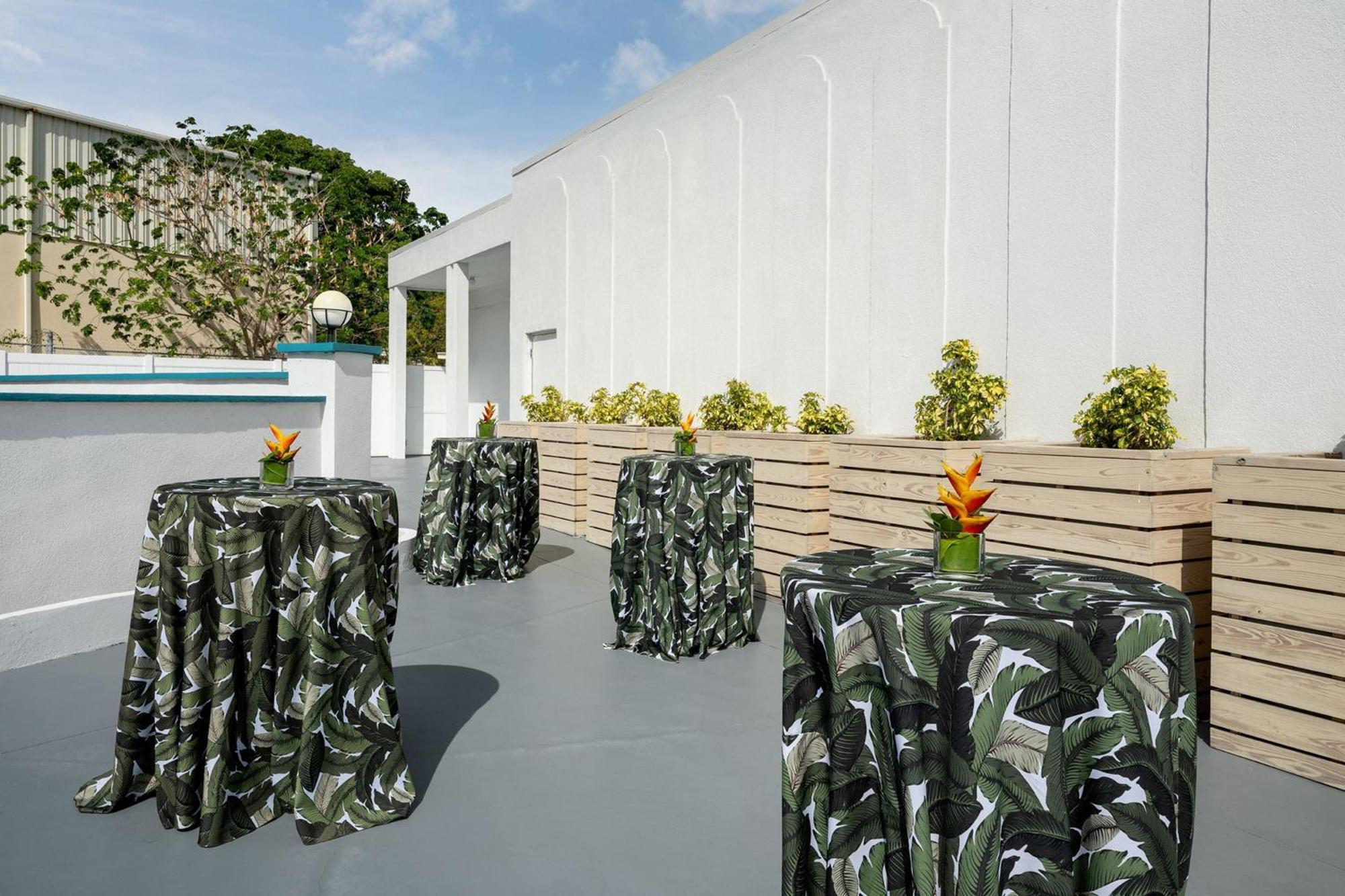 Courtyard By Marriott Nassau Downtown/Junkanoo Beach Εξωτερικό φωτογραφία