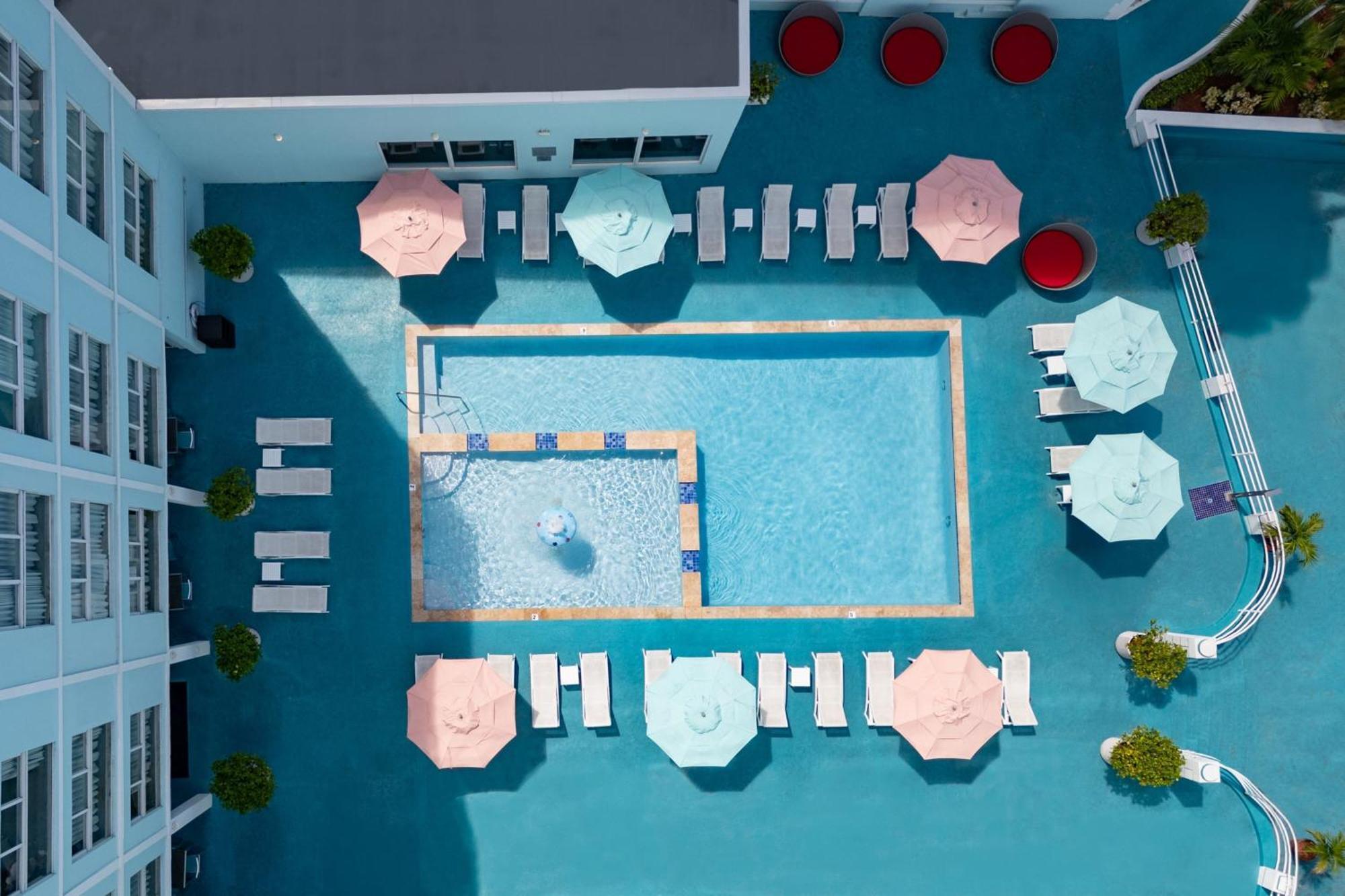Courtyard By Marriott Nassau Downtown/Junkanoo Beach Εξωτερικό φωτογραφία