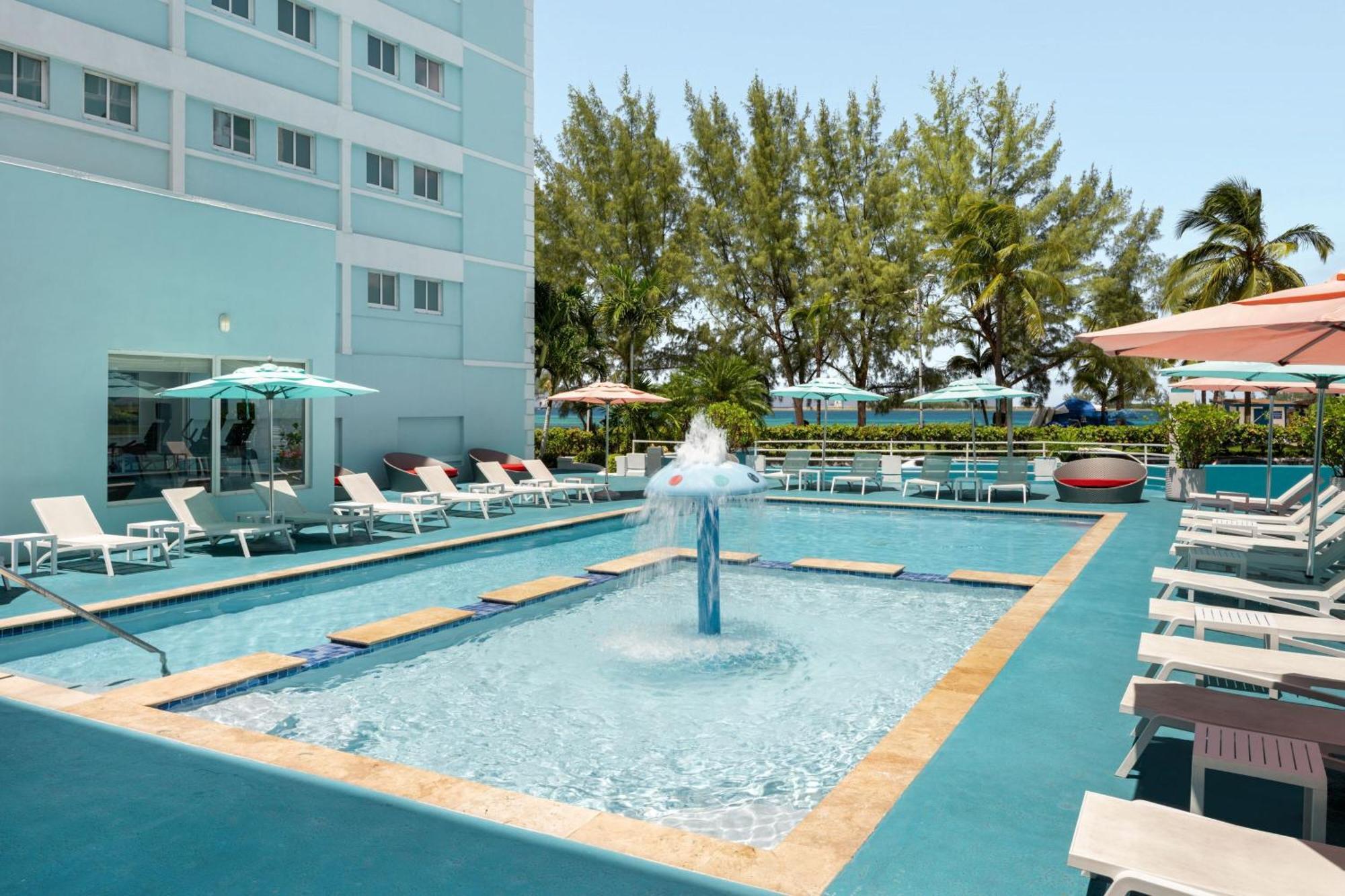 Courtyard By Marriott Nassau Downtown/Junkanoo Beach Εξωτερικό φωτογραφία