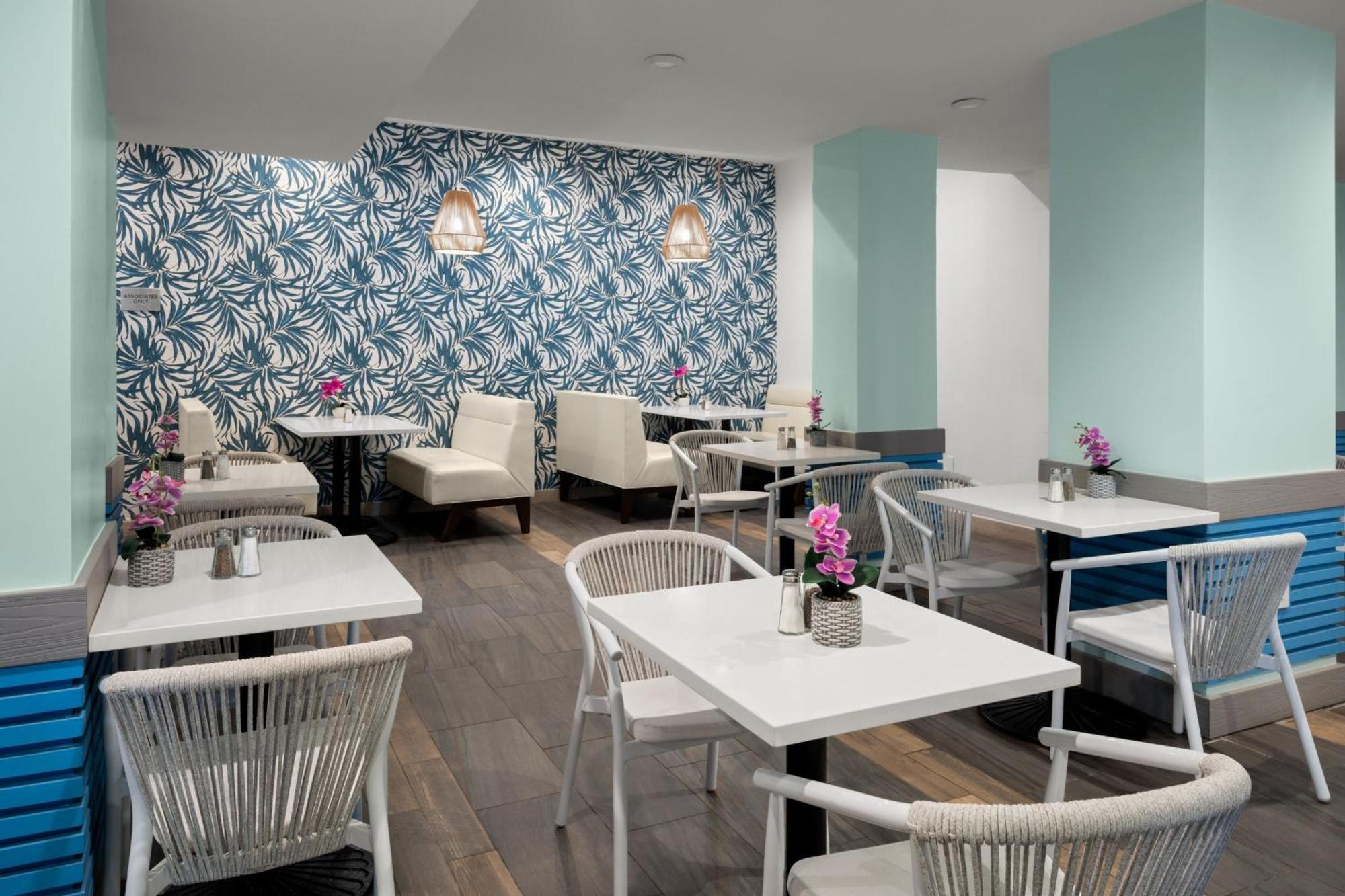 Courtyard By Marriott Nassau Downtown/Junkanoo Beach Εξωτερικό φωτογραφία