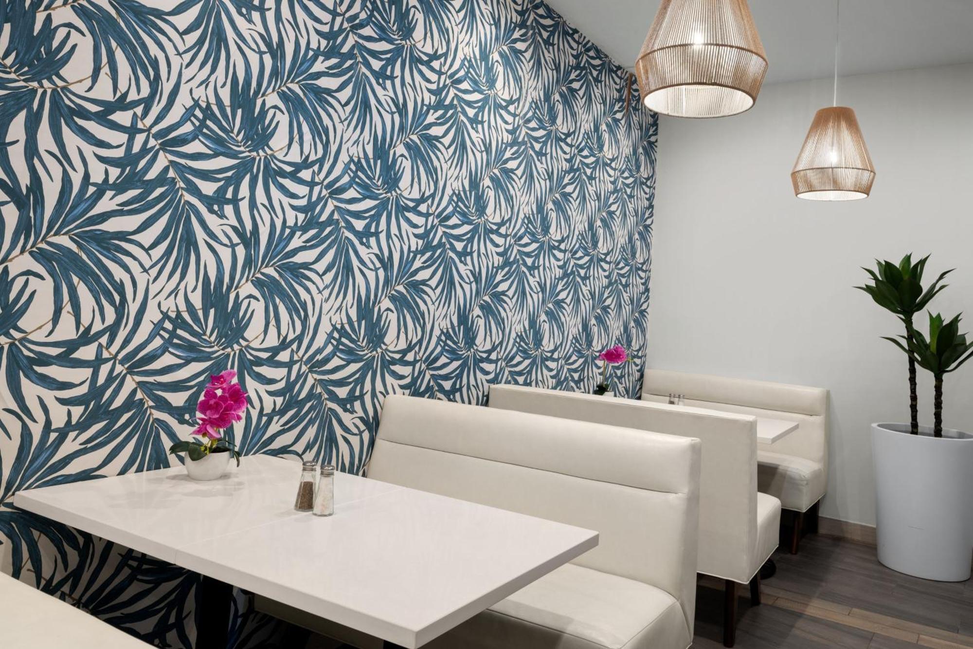 Courtyard By Marriott Nassau Downtown/Junkanoo Beach Εξωτερικό φωτογραφία