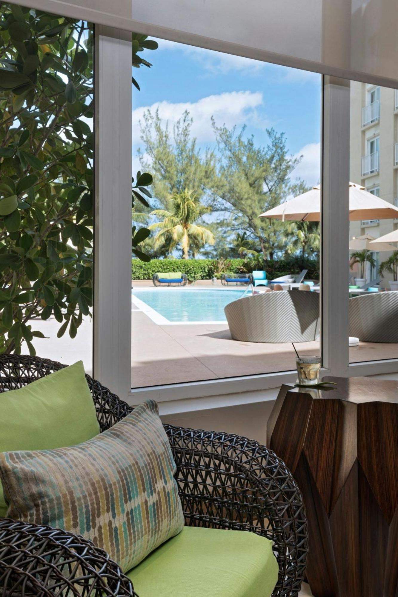 Courtyard By Marriott Nassau Downtown/Junkanoo Beach Εξωτερικό φωτογραφία